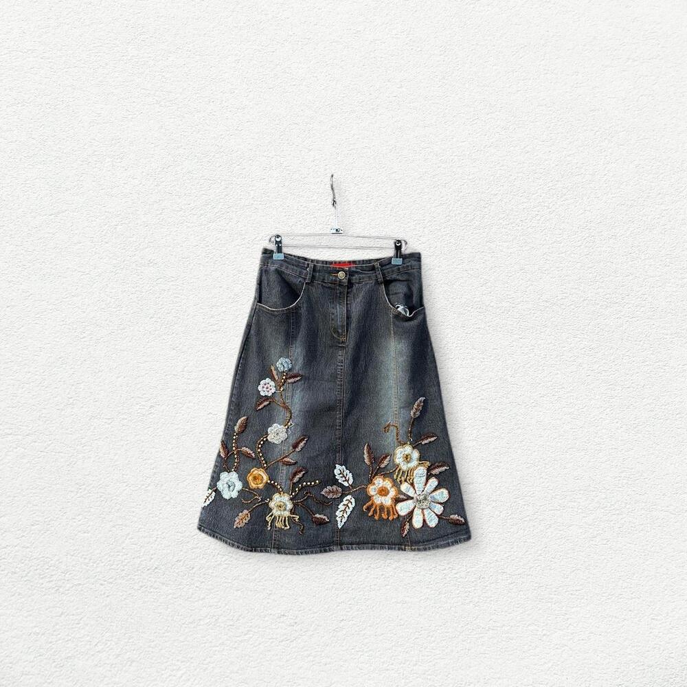 Hoax Floral Embroidered Midi Skirt in Faded Black
